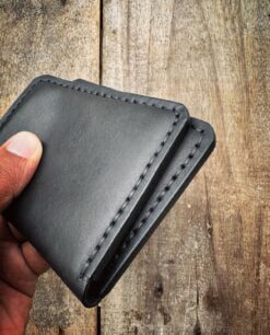 Mystery exclusives 4 cards everyday bifold wallet P255 1